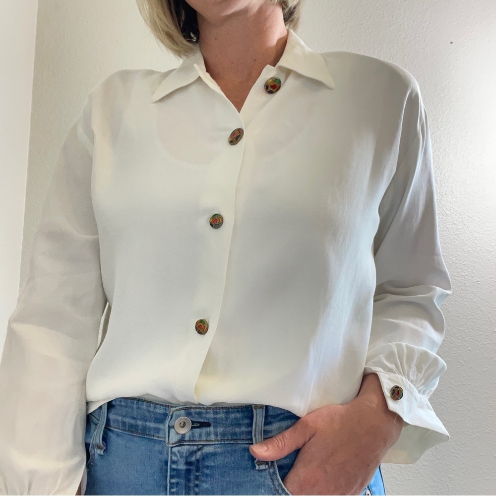 Vintage 80’s/90’s Size M White Button Down Colorful Buttons